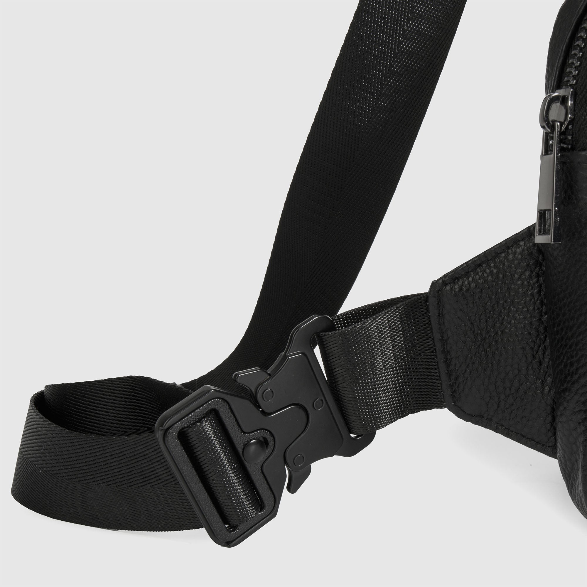 #color_black leather